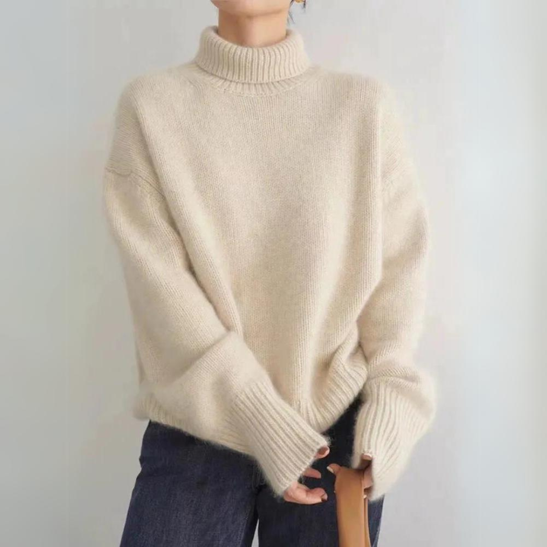 Lena | Soft cashmere sweater with turtleneck