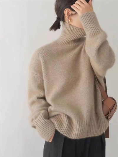 Lena | Soft cashmere sweater with turtleneck